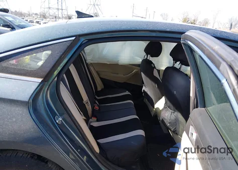 2016 Hyundai Sonata z USA, uszkodzony, nr VIN 5NPE24AF7GH394975